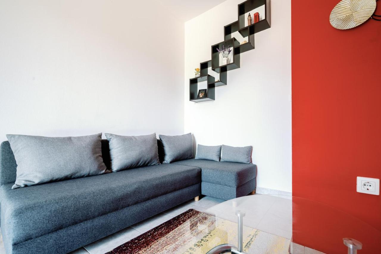 Charming Little Apartment Cilipi Exterior photo