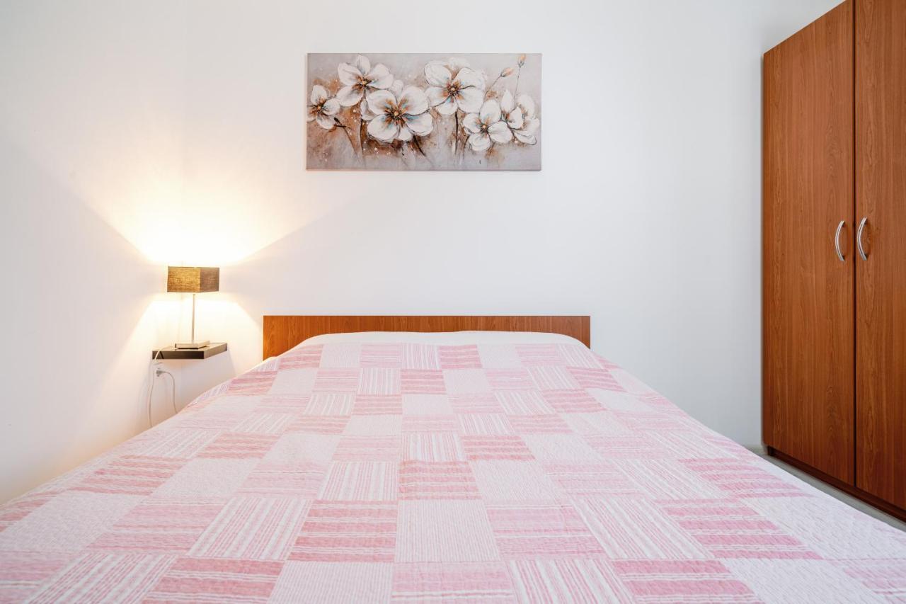 Charming Little Apartment Cilipi Exterior photo